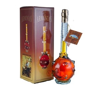 Коньяк армянский 3yr 40% 0.500 булава (пкз) (4850001273486)
